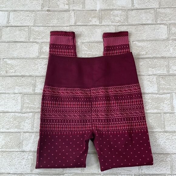 Fabletics faire isle leggings - Picture 7 of 12